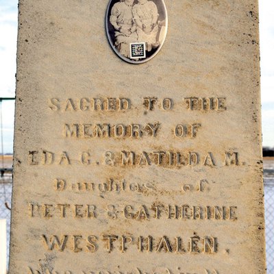 Sisters Gravestone from the Blizzard of 1888